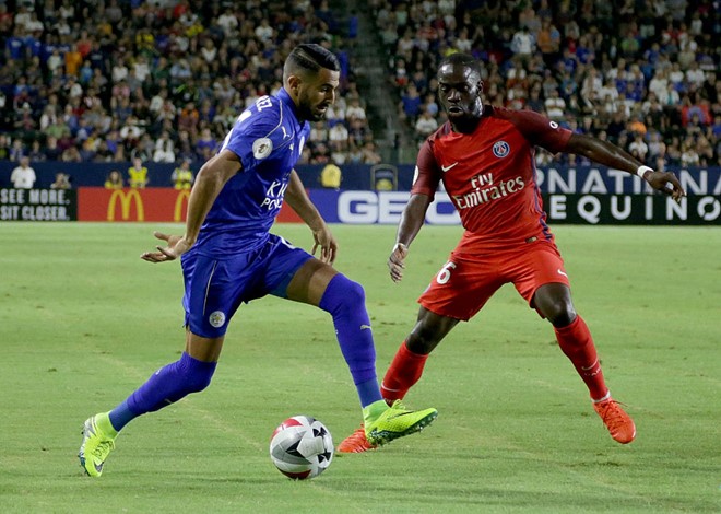 Trước giờ nghỉ, PSG tạo ra cách biệt về tỷ số khi tiền đạo Jonathan Ikone (phải) có pha đệm bóng chính xác từ đường căng ngang của Thomas Meunier. Ảnh: Internet.