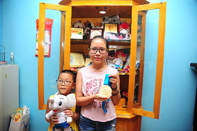 Hai con rất xinh xắn của Xuân Vinh.