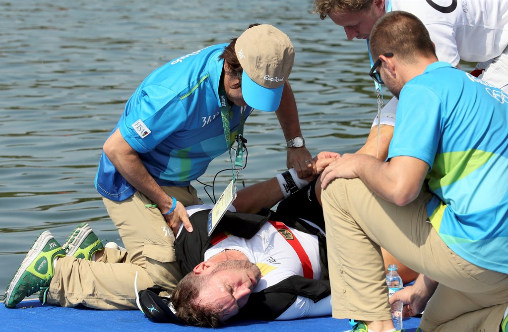 Ảnh bài viết VĐV Olympic bất tỉnh do bất cẩn khi về đích