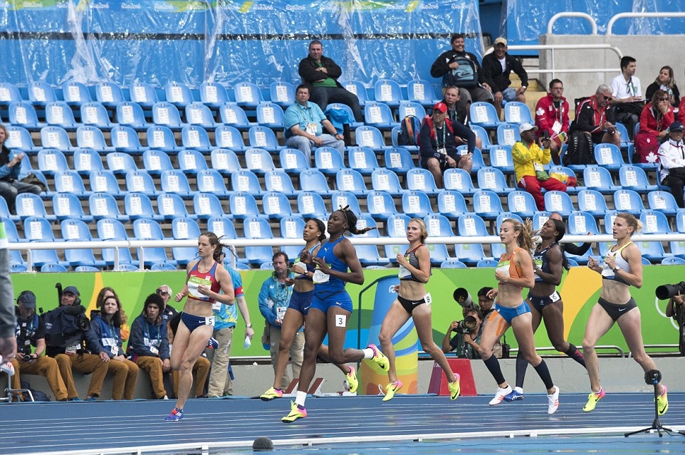 Dù là ngày thi đấu đầu tiên với rất ít nội dung chung kết nhưng việc quá nhiều ghế trống vẫn rất đáng lo ngại. Nhất là so với cùng thời điểm ở các kỳ Olympic 2008 và 2012. Ảnh: Internet.