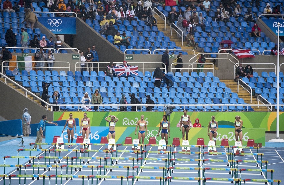 Có vẻ như người dân Brazil không quá mặn mà với kỳ Olympic đầu tiên được tổ chức tại Nam Mỹ. Theo ghi nhận từ ban tổ chức, rất ít người dân nước sở tại đến sân. Ảnh: Internet.