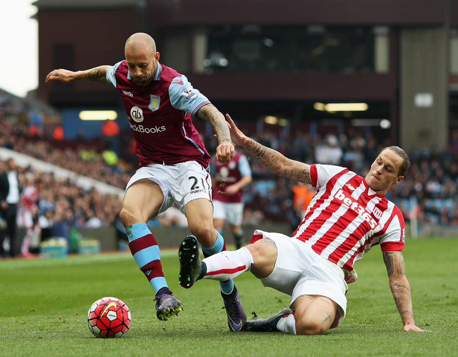 6. Marko Arnautovic của Stoke City đứng thứ sáu. Tiền đạo tuyển Áo có 25 lần phạm lỗi trong năm 2016. Ảnh: Internet.