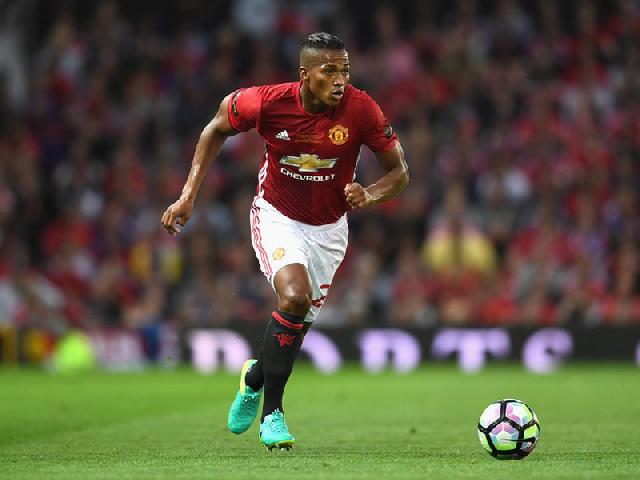 Ảnh bài viết Valencia trên con đường tiếp bước Gary Neville