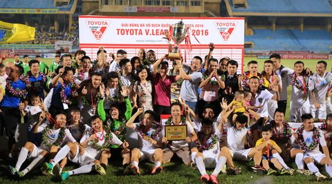 Ảnh bài viết Hà Nội T&T vô địch V-League: Kỳ tích, kỳ dị và… kỳ thị