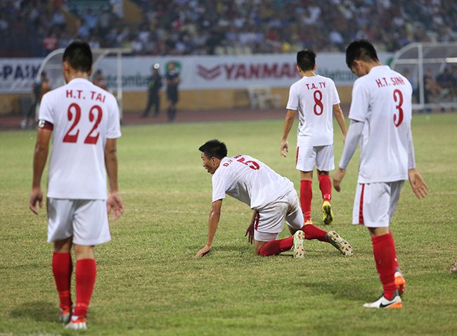 Ảnh bài viết Thua bạc nhược, cầu thủ U19 Việt Nam cúi đầu ủ rũ