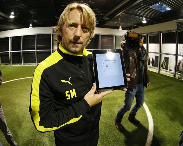 Mislintat đã mâu thuẫn với Tuchel. Ảnh: Internet.
