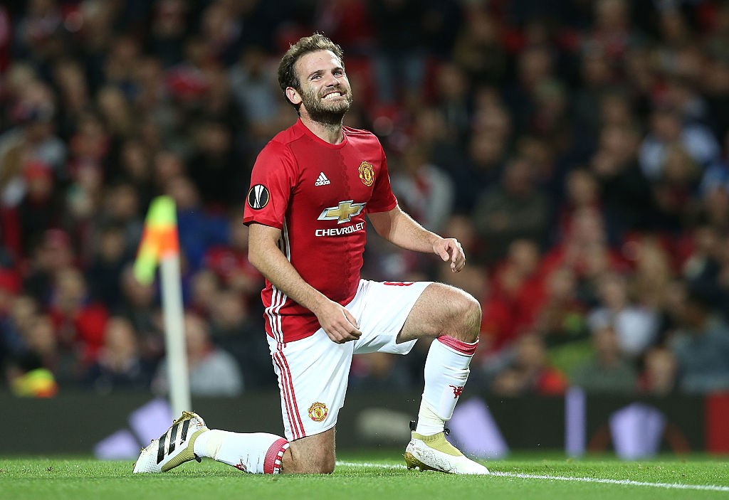 Juan Mata (tiền vệ công): Anh nhận được sự tin tưởng của huấn luyện viên Jose Mourinho ở MU. Phần thưởng cho tiền vệ người Tây Ban Nha là đề nghị gia hạn hợp đồng từ ban lãnh đạo câu lạc bộ. Điều đó hoàn toàn xứng đáng với những nỗ lực của Juan Mata. Ảnh: Internet.
