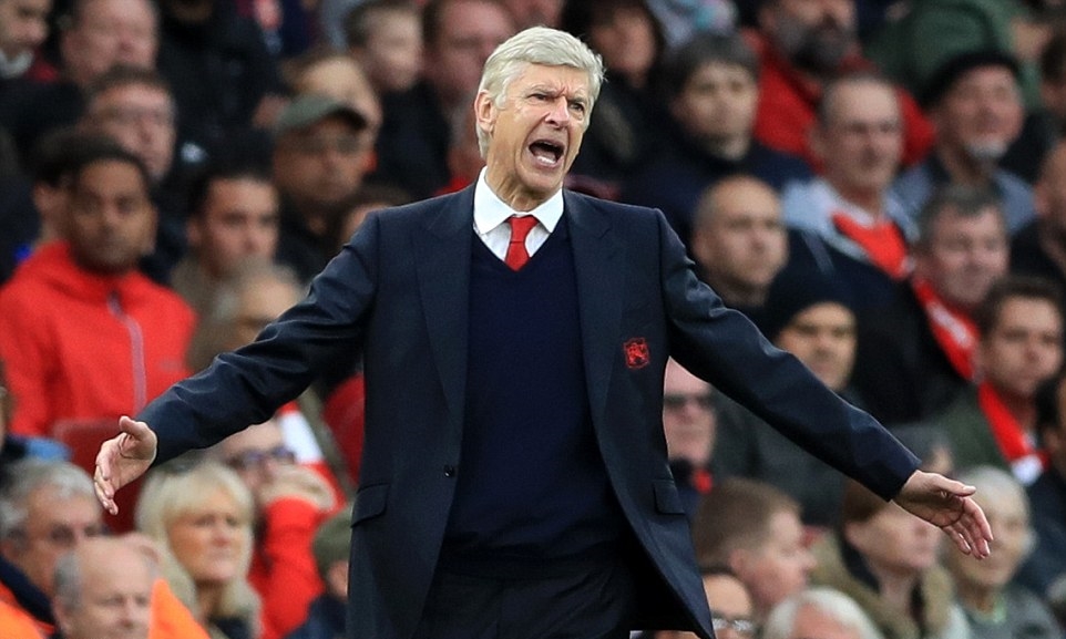 Rõ ràng HLV Arsene Wenger có lý do không hài lòng với trận hòa khiến họ có nguy cơ bị gia tăng cách biệt với đội đầu bảng sau vòng 9. Ảnh: Internet.