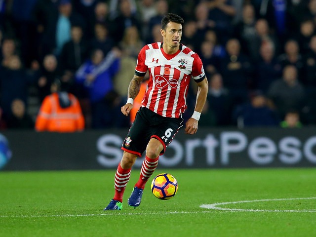 Kinh nghiệm chinh chiến tại Ngoại hạng Anh của Jose Fonte có thể giúp đỡ Pep. Ảnh: Daily Mail.