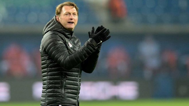 HLV RB Leipzig Hasenhüttl đã từng chơi cho Bayern ở đội hạng 2 từ 2002-2004, đồng đội cũ của Lahm và Schweinsteiger. Ảnh: Imago.