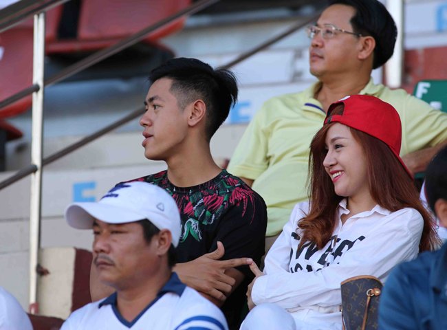 Ảnh bài viết Có "bà Tưng" tiếp lửa, U21 HAGL thắng to