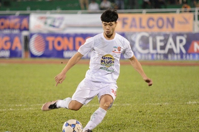 Ảnh bài viết HLV Minh Đức khuyên học trò không đá penalty như Công Phượng
