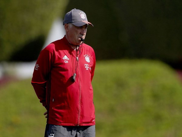 Ancelotti tự tin rằng ông có thể tìm thấy một vị trí cho Thomas Muller. Ảnh: Fcb.de.