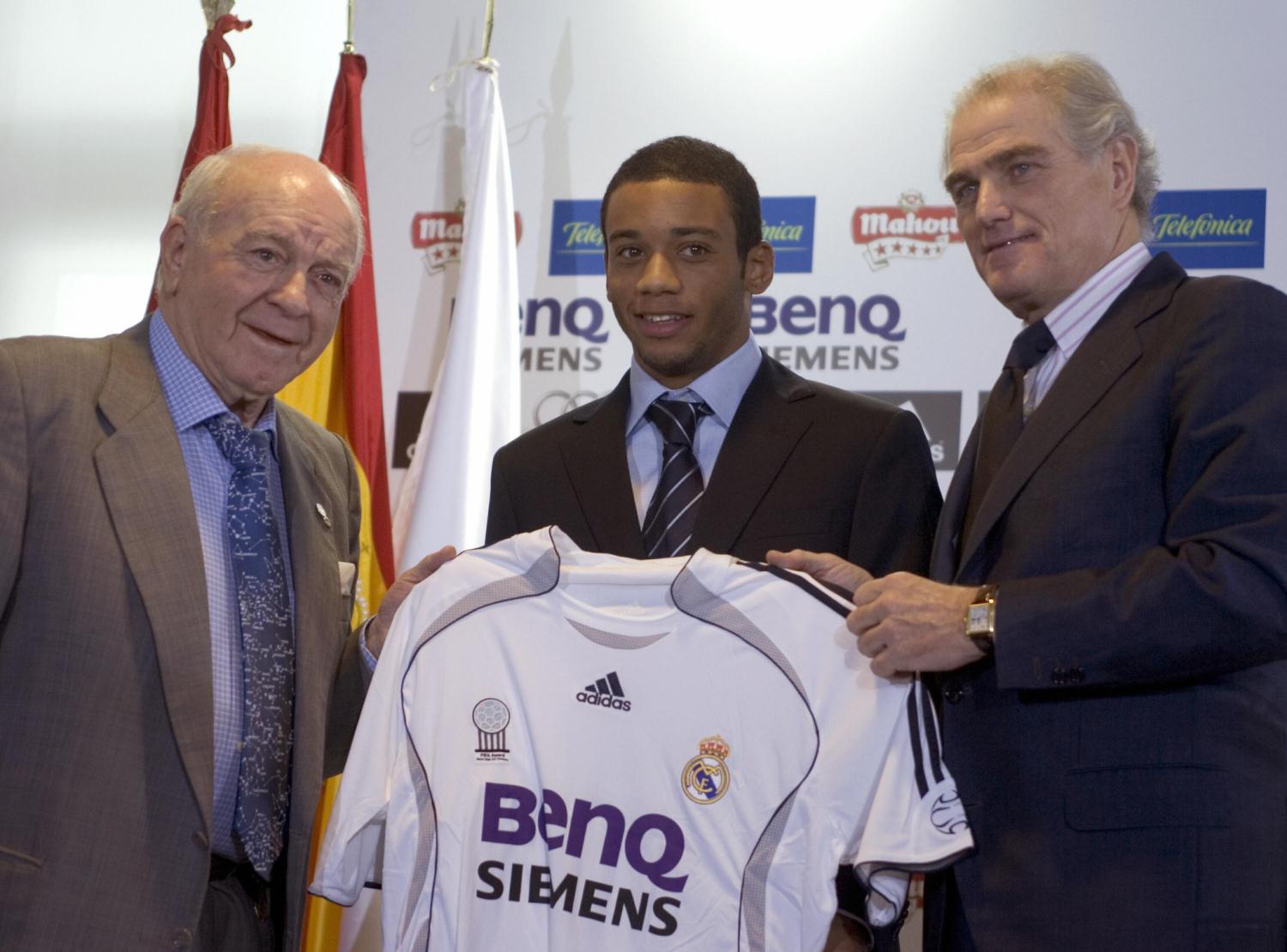 10. Marcelo, rời Fluminense đến Real Madrid trong năm 2007.