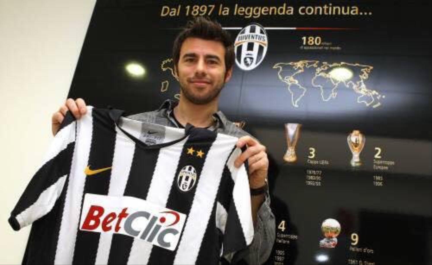 5. Barzagli, rời Wolfsburgo đến Juventus trong năm 2011.