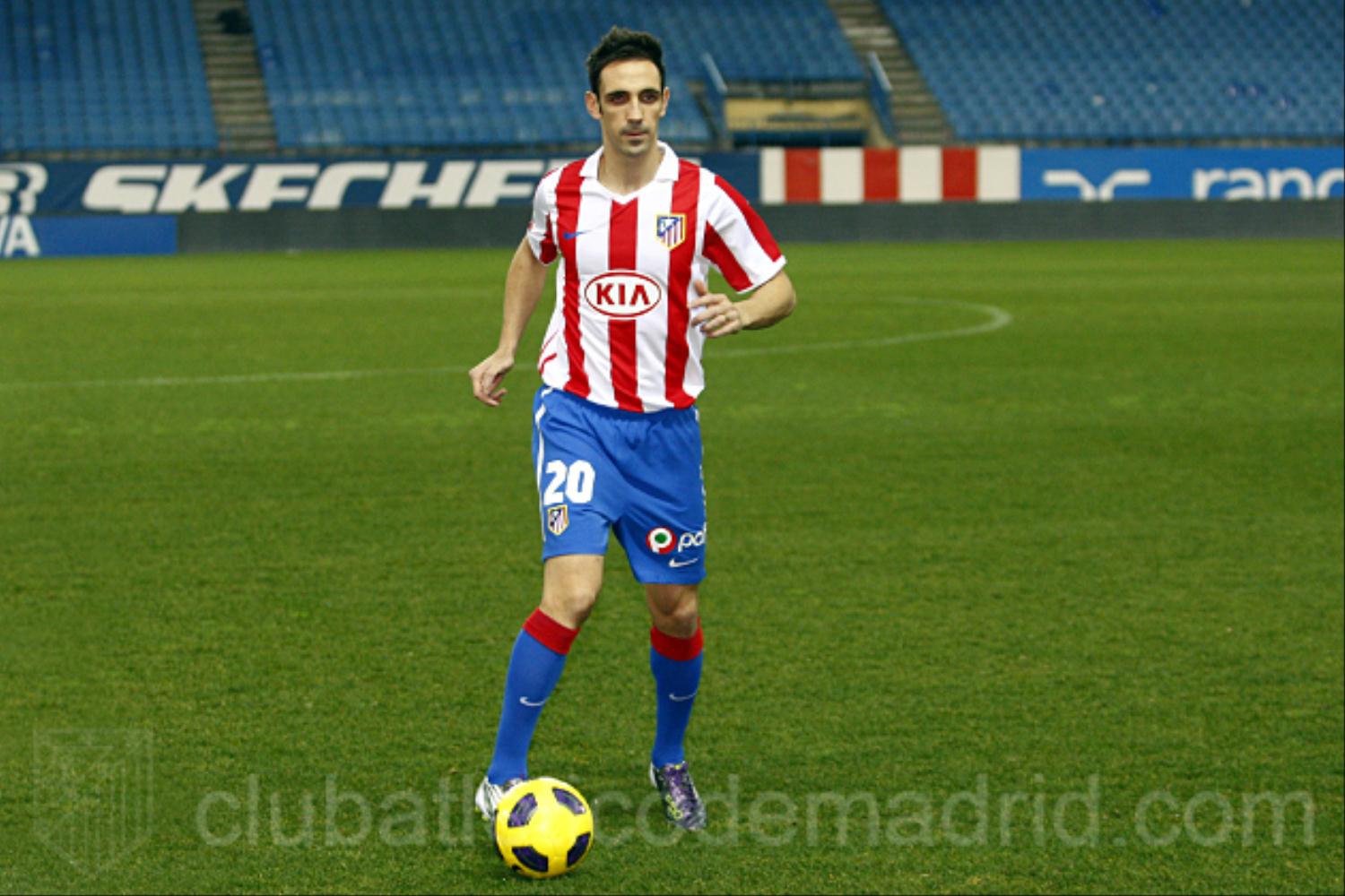 9. Juanfran, rời Osasuna đến Atletico Madrid vào năm 2011.