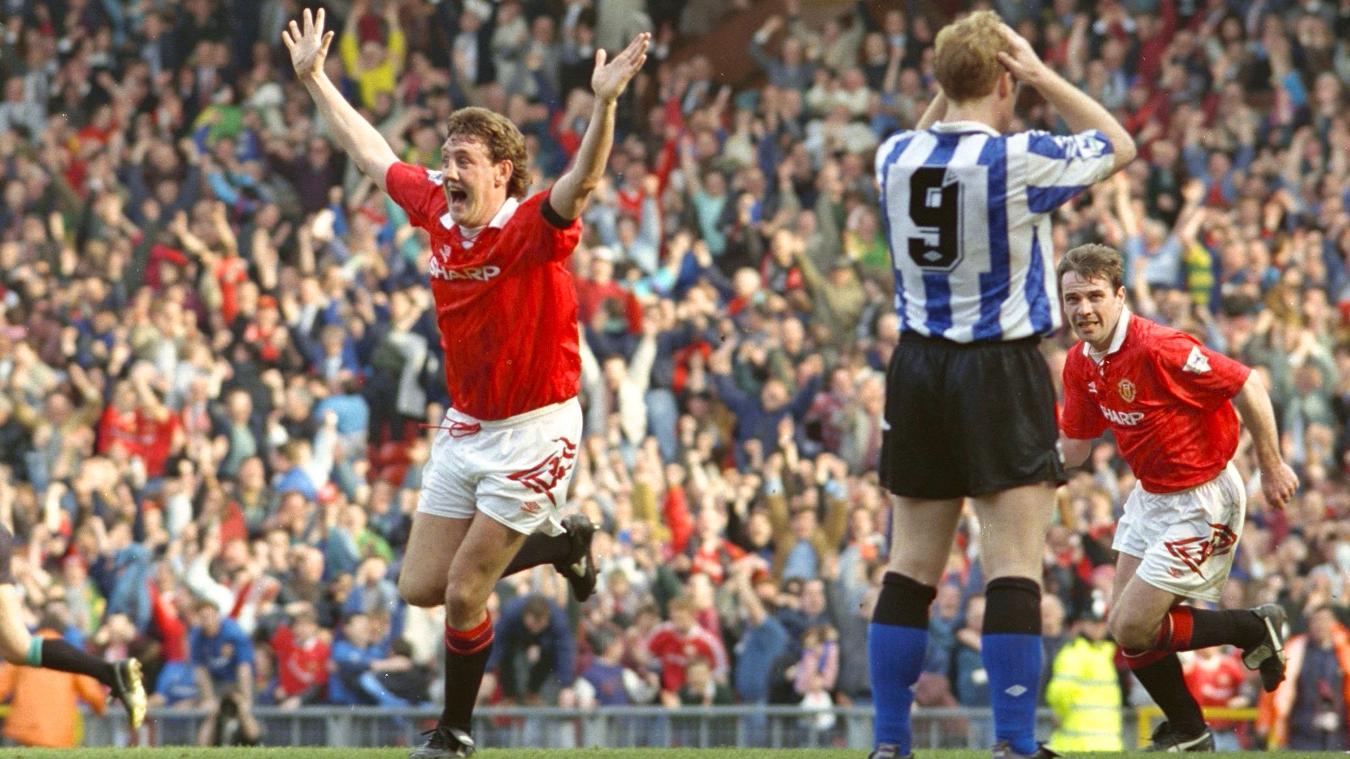 Steve Bruce từng là cái tên không thể thiếu trong màu áo Manchester United. Ảnh: Premier League.