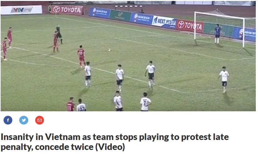 Ảnh bài viết Màn diễn hài của Long An trên sân Thống Nhất lên báo nước ngoài