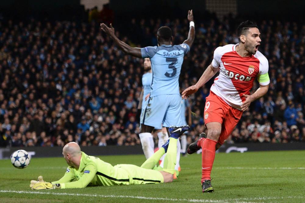 Ảnh bài viết Fan kêu gọi Mourinho đưa Falcao trở lại MU