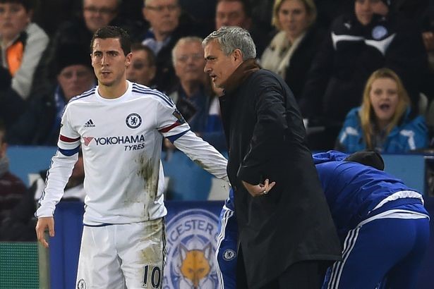Ảnh bài viết Collymore chế giễu Hazard, Rooney về lòng trung thành