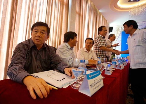 Ảnh bài viết Kiểm soát trọng tài, vướng luật FIFA