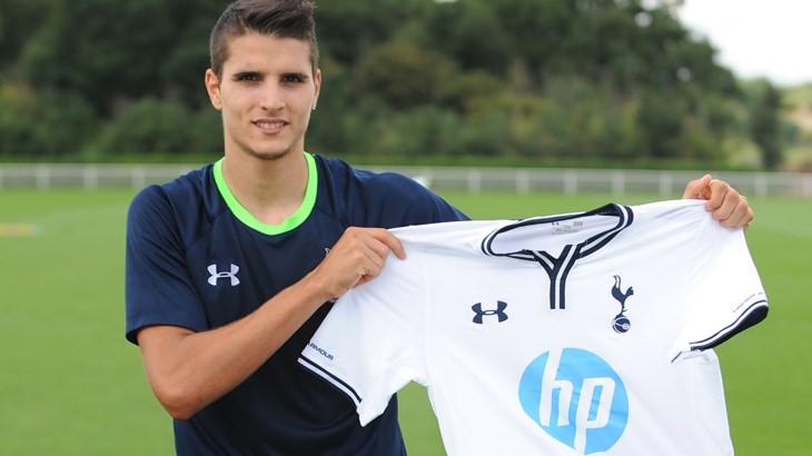 2. Tottenham: Erik Lamela (2013 - 30,5 triệu bảng): Tiêu tốn của CLB chủ quản khoản tiền khổng lồ nhưng phong độ của Lamela chưa bao giờ làm người hâm mộ Spurs hài lòng. Sở hữu thân hình cùng thể lực khá mỏng cơm, cầu thủ người Argentina khó lòng thích nghi với môi trường bóng đá đầy khắc nghiệt như Premier League.