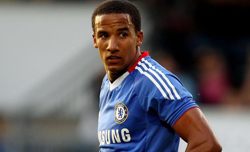 Tiền đạo Scott Sinclair (Chelsea): Phải đến CLB thứ 13 trong sự nghiệp là Celtic, cựu sao trẻ của Chelsea mới có thể chứng tỏ tài năng bằng 15 bàn thắng sau 24 lần ra sân ở giải VĐQG Scotland.