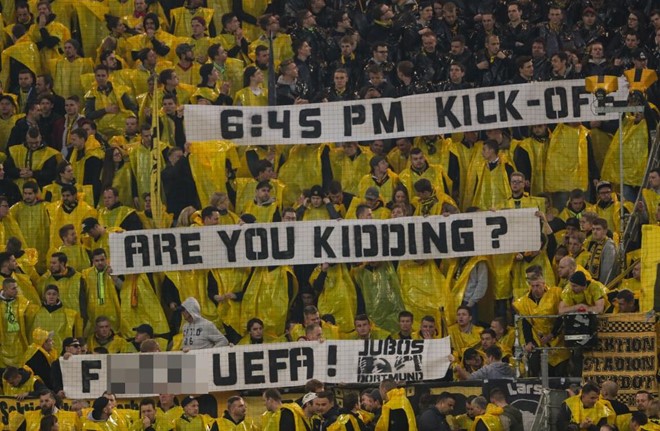 Ảnh bài viết ‘UEFA đối xử với Dortmund như con vật’