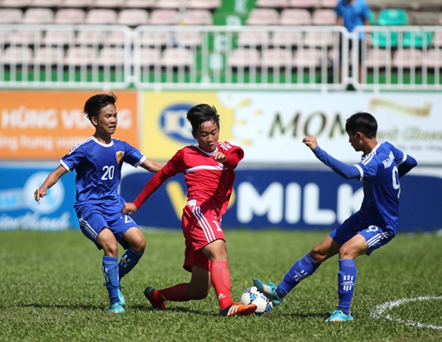Vòng loại U15 Quốc gia 2017 đang diễn ra vô cùng kịch tính ở tất cả các bảng.