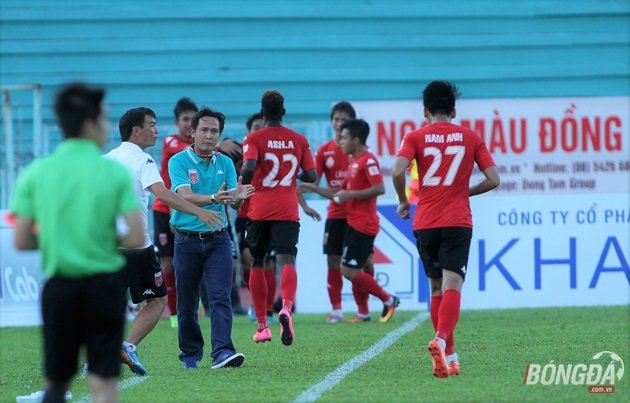 Ảnh bài viết Lượt đi V-League 2017: Tan nát miền Tây