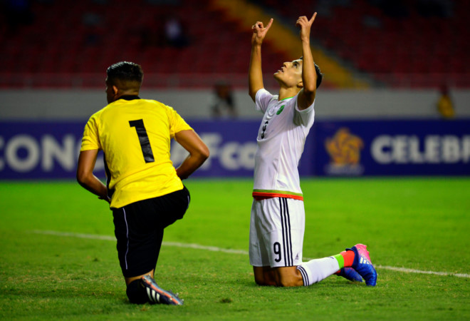 "Ronaldo đời thứ ba", đó là cách FIFA gọi tiền đạo người Mexico.