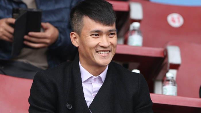 Ảnh bài viết Công Vinh bị thầy cũ chê mua phải hàng “lởm”