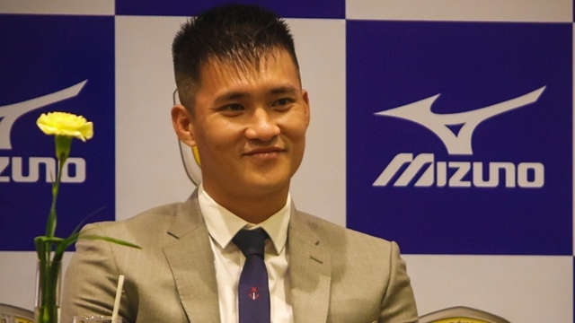 Ảnh bài viết Điểm tin bóng đá Việt Nam tối 16/07: Công Vinh muốn đưa CĐV TP.HCM ra nước ngoài