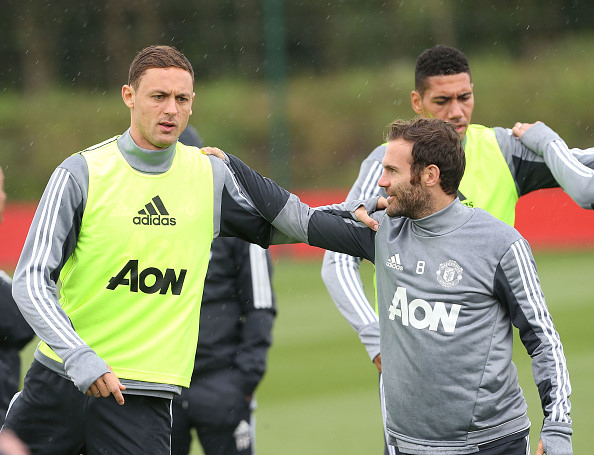 Tiền vệ Nemanja Matic (Man Utd - 45 triệu euro): Chelsea để Matic tự quyết định tương lai như một hành động tri ân những đóng góp của an trong những mùa giải qua. Cuối cùng, tiền vệ người Serbia đã chọn đầu quân cho ông thầy cũ Mourinho tại sân Old Trafford.