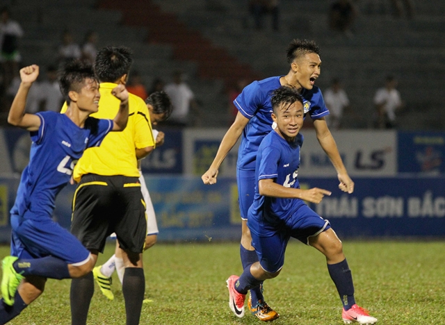 Ảnh bài viết Hóa giải lời nguyền, U15 PVF lên ngôi vô địch U15 Quốc gia 2017
