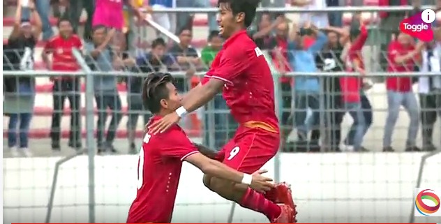 Niềm vui của các cầu thủ U22 Myanmar.