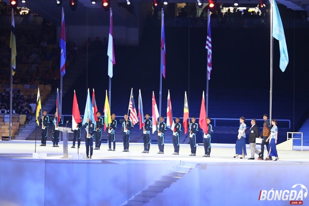 11 lá quốc kỳ của các quốc gia tham dự SEA Games 29.