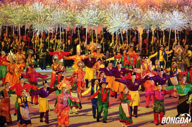 Malaysia luôn chú trọng vấn đề hòa hợp dân tộc và nó được thể hiện rõ ràng trong màn trình diễn nghệ thuật của họ tại SEA Games 29.