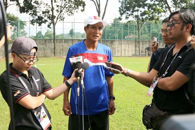 Ảnh bài viết HLV Mai Đức Chung: “Tôi tiếc vì các cầu thủ đá không đúng phong độ”
