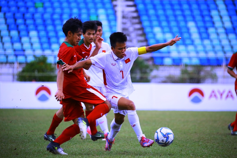 U18 Việt Nam đã gặp khá nhiều khó khăn ở 30 phút đầu tiên trước U18 Indonesia.