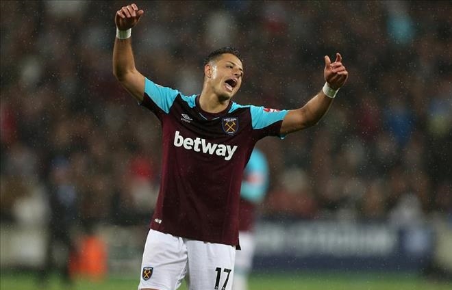 Ảnh bài viết Slaven Bilic nói lý do thay Javier Hernandez