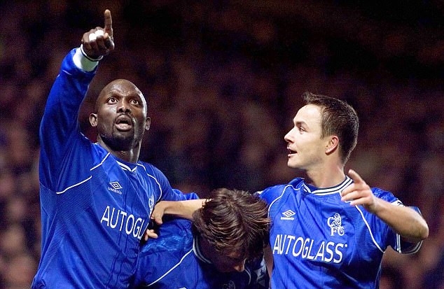 Trong sự nghiệp cầu thủ của mình, Weah từng khoác áo nhiều CLB danh tiếng tại châu Âu như PSG, Milan, Chelsea, Man City. Tài năng của ông được HLV Arsene Wenger phát hiện và nâng tầm trong màu áo Monaco vào những năm cuối thập niên 80.