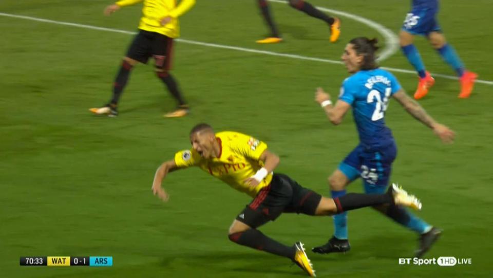 Ảnh bài viết Cầu thủ “đóng kịch” kiếm phạt đền trước Arsenal đối mặt án phạt