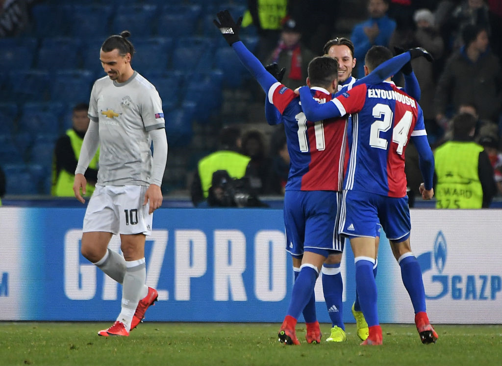 Ở lượt 6, CSKA sẽ chiếm vị trí đầu bảng của MU nếu thắng 5 bàn. Nhưng để Basel đồng thời vượt MU, CSKA cần thắng 7 bàn. Tóm lại, MU sẽ xuống chơi tại Europa League nếu thua 7 bàn trước CSKA còn Basel thắng Benfica. Kịch bản này quá khó để xảy ra.