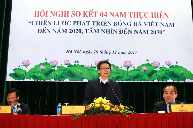 Ảnh bài viết Phó Thủ tướng Vũ Đức Đam: “Bóng đá Việt Nam đừng chiều chuộng, vuốt ve nhau”