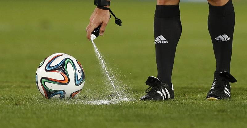 Ảnh bài viết Vụ kiện 100 triệu USD cho cáo buộc FIFA ăn cắp ý tưởng bình xịt bọt