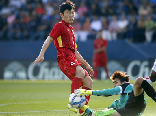 Xuân Trường không chỉ là thủ lĩnh của U23 Việt Nam, tiền vệ người Tuyên Quang luôn có những pha sút phạt đẳng cấp tạo nên sự khác biệt.