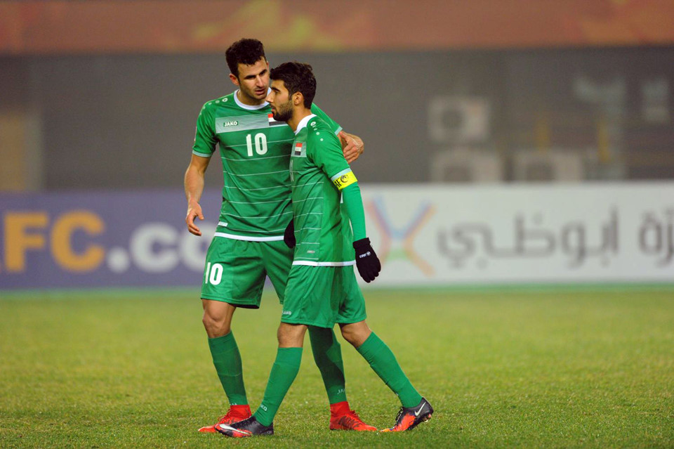 Trận tứ kết giữa U23 Việt Nam vs U23 Iraq diễn ra hấp dẫn, khi hai đội tạo ra cuộc rượt đuổi tỷ số ngoạn mục. Sau khi hòa nhau 3-3 ở 120 phút, hai đội buộc phải phân định thắng thua ở loạt đá luân lưu 11 m. Đội trưởng Bashar Resan đá quả đầu tiên cho Iraq nhưng anh thực hiện không thành công.