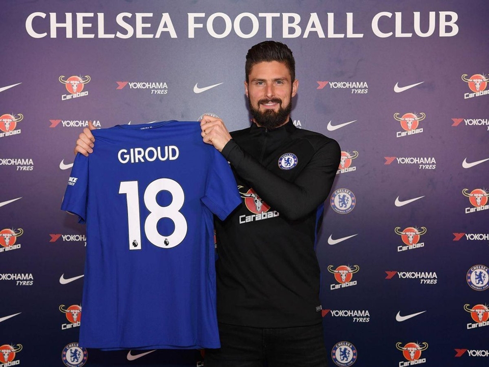 Chelsea cần một tiền đạo thực thụ như Giroud.