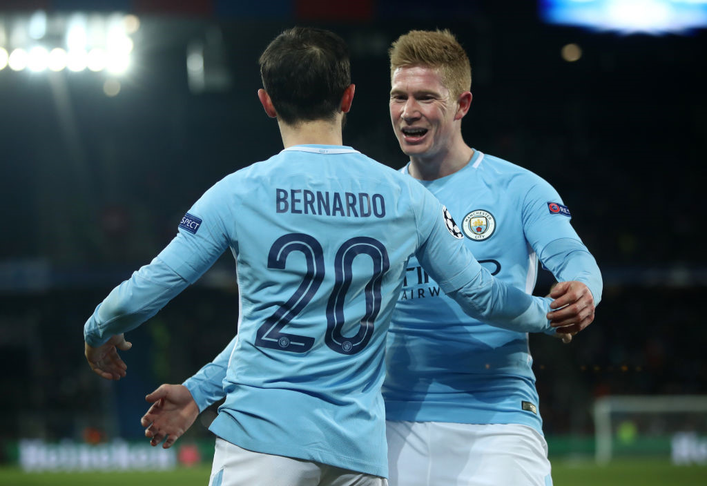 Diễn viên phụ xuất sắc: Kevin De Bruyne (Man City). Danh hiệu cầu thủ hay nhất Premier League năm nay chỉ là cuộc cạnh tranh giữa 3 cái tên: Harry Kane, Mohamed Salah và Kevin De Bruyne. Tiền vệ thuộc biên chế Man City đã thực hiện 14 đường kiến tạo kể từ đầu mùa, nhiều hơn 3 đường chuyền so với người đứng sau là Leroy Sane. Màn trình diễn ấn tượng của cựu cầu thủ Chelsea giúp Man City băng băng về đích tại Premier League năm nay.